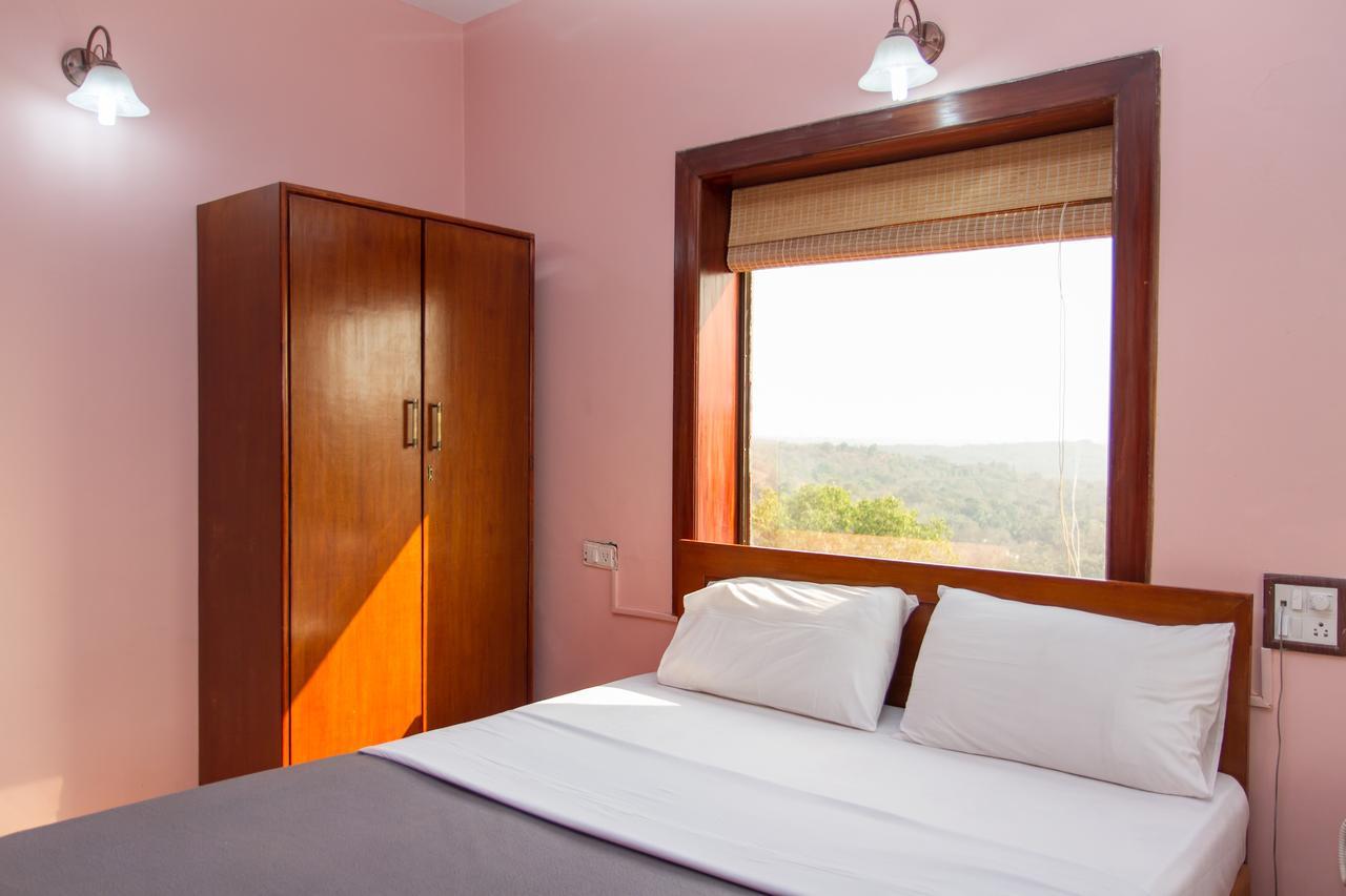 Westwood Residence Goa - The Boutique Hotel Мапуса Екстериор снимка