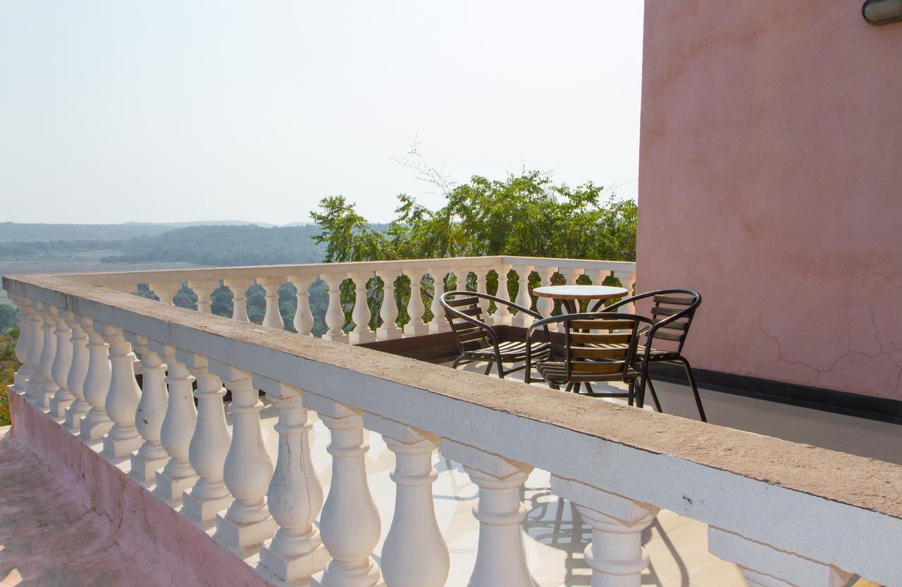 Westwood Residence Goa - The Boutique Hotel Мапуса Екстериор снимка