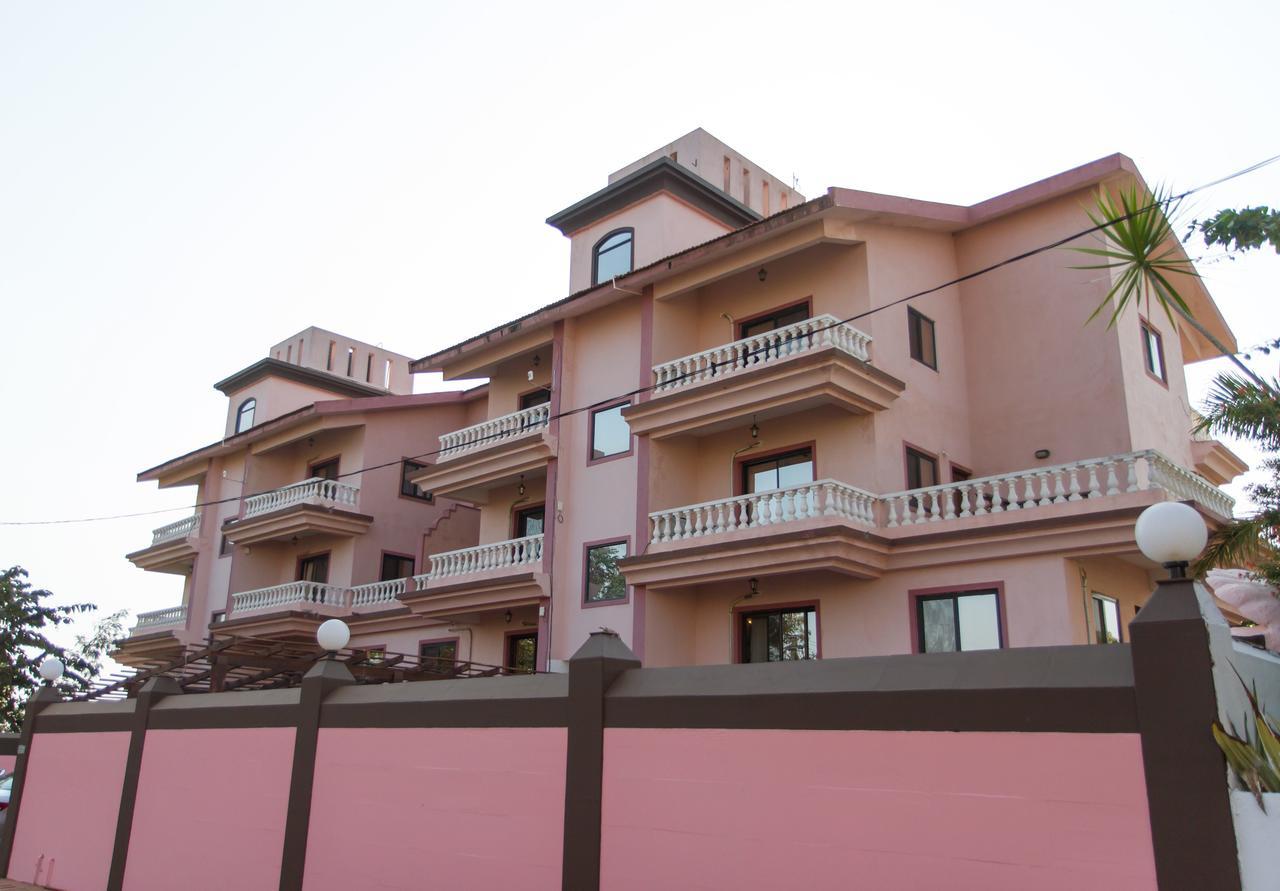 Westwood Residence Goa - The Boutique Hotel Мапуса Екстериор снимка